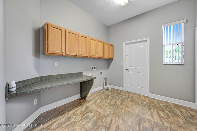 2604 Canary Isles Drive, Melbourne, FL 32901