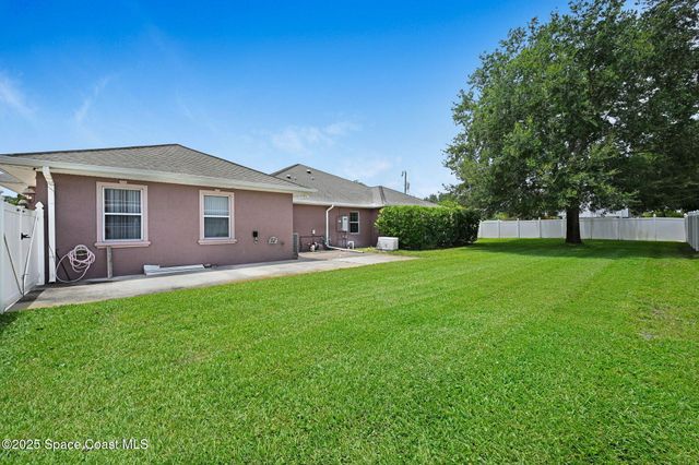 2604 Canary Isles Drive, Melbourne, FL 32901