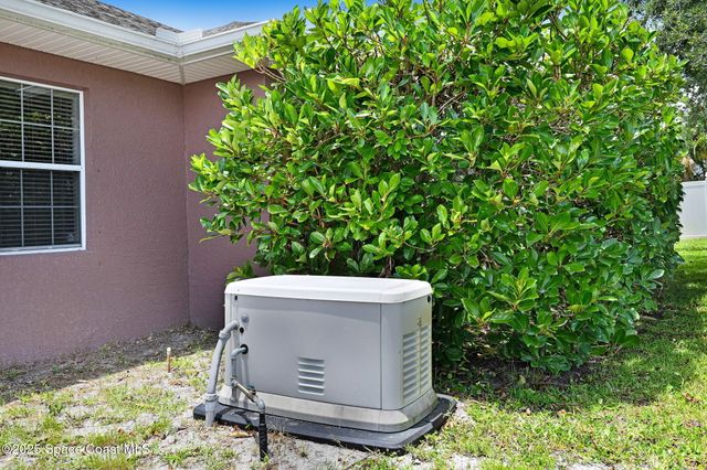 2604 Canary Isles Drive, Melbourne, FL 32901