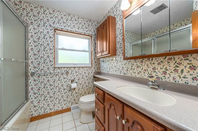 22870 Laramie Drive, Rocky River, OH 44116