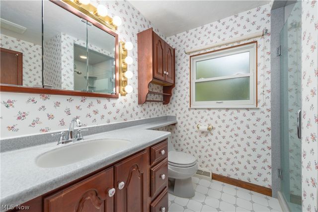 22870 Laramie Drive, Rocky River, OH 44116