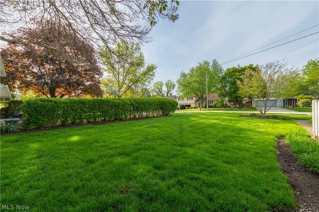 22870 Laramie Drive, Rocky River, OH 44116