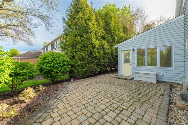 22870 Laramie Drive, Rocky River, OH 44116