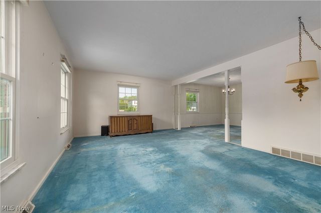 22870 Laramie Drive, Rocky River, OH 44116