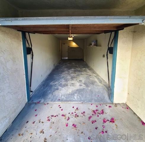 4166 Monroe Avenue, San Diego, CA 92116