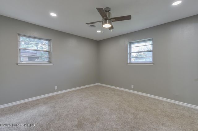 2803 W 18th Street, Plainview, TX 79072