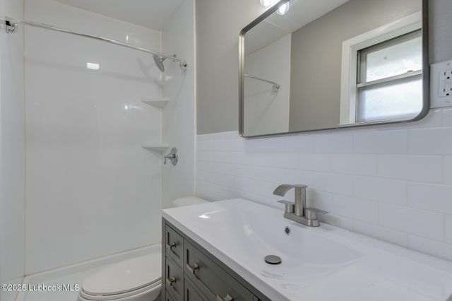 2803 W 18th Street, Plainview, TX 79072