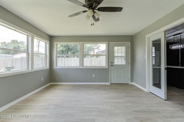 2803 W 18th Street, Plainview, TX 79072