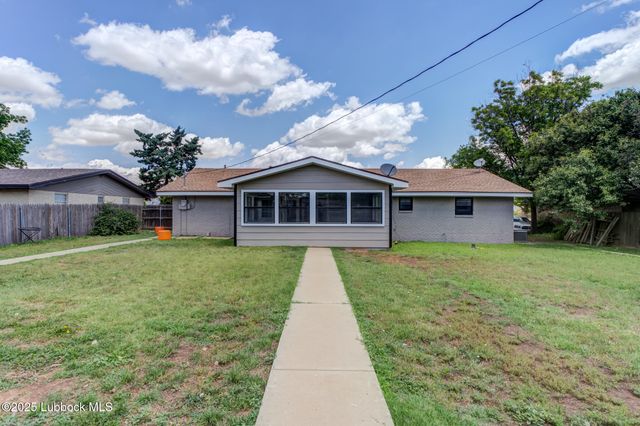 2803 W 18th Street, Plainview, TX 79072
