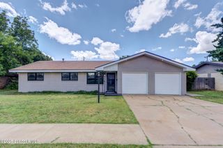 2803 W 18th Street, Plainview, TX 79072
