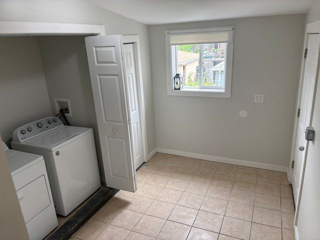 2146 W 22nd Place 2, Chicago, IL 60608