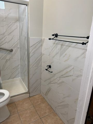 2146 W 22nd Place 2, Chicago, IL 60608