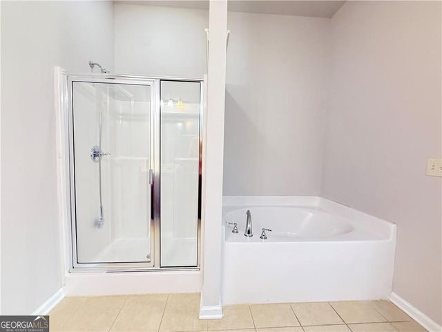 1044 Haley Woods Lane, Lawrenceville, GA 30043