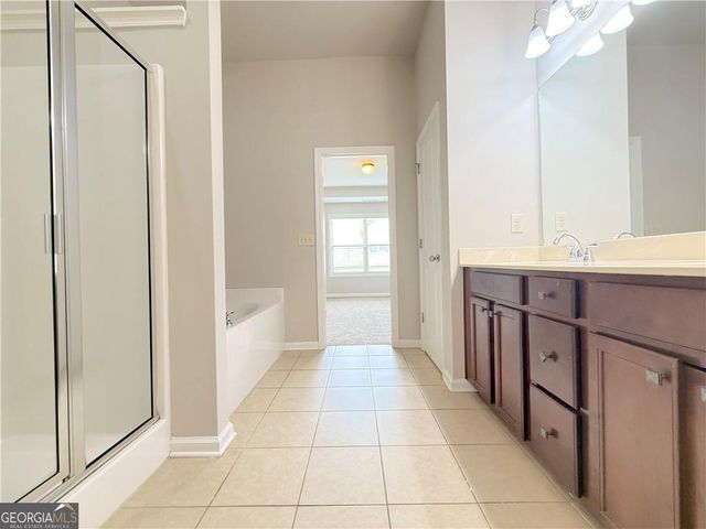 1044 Haley Woods Lane, Lawrenceville, GA 30043