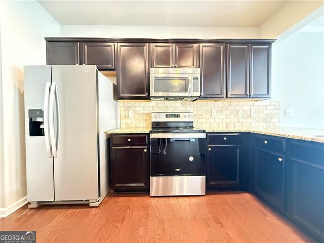 1044 Haley Woods Lane, Lawrenceville, GA 30043