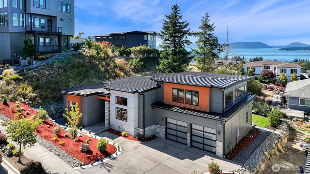 3951 Rock Ridge Pkwy, Anacortes, WA 98221