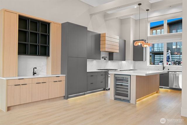 3951 Rock Ridge Pkwy, Anacortes, WA 98221