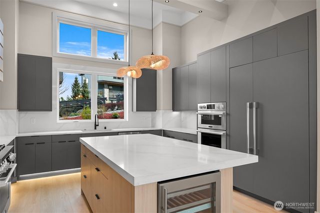 3951 Rock Ridge Pkwy, Anacortes, WA 98221