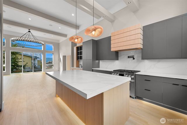 3951 Rock Ridge Pkwy, Anacortes, WA 98221