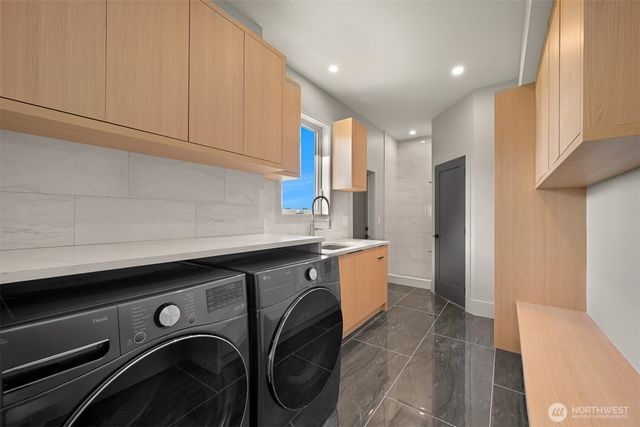 3951 Rock Ridge Pkwy, Anacortes, WA 98221