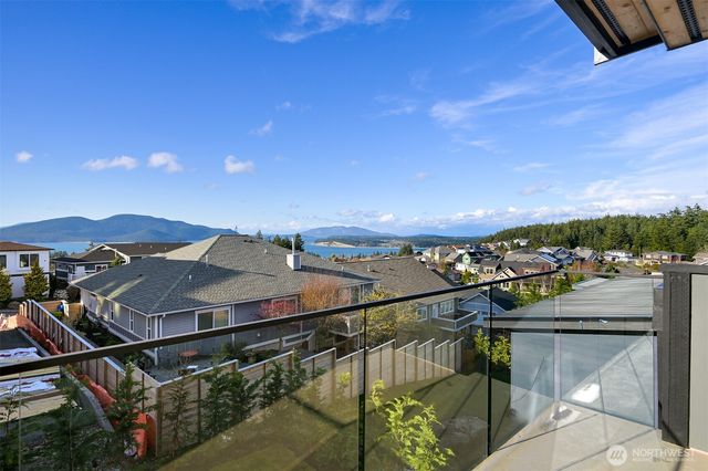 3951 Rock Ridge Pkwy, Anacortes, WA 98221