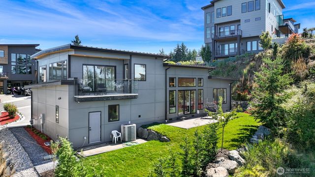 3951 Rock Ridge Pkwy, Anacortes, WA 98221