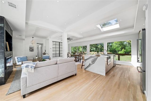 154 Cromwell Road NE, Sandy Springs, GA 30328