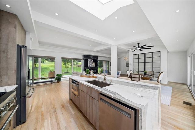 154 Cromwell Road NE, Sandy Springs, GA 30328