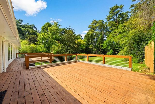 154 Cromwell Road NE, Sandy Springs, GA 30328