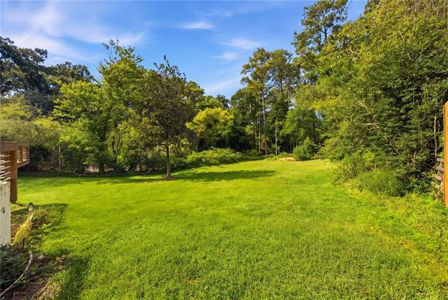 154 Cromwell Road NE, Sandy Springs, GA 30328
