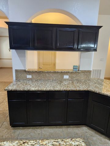 9511 Lesters Way, San Antonio, TX 78254