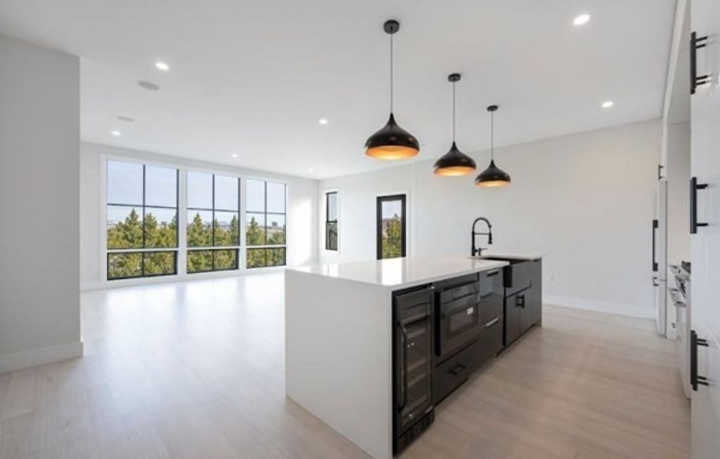 14B Geneva PH4, Boston, MA 02128