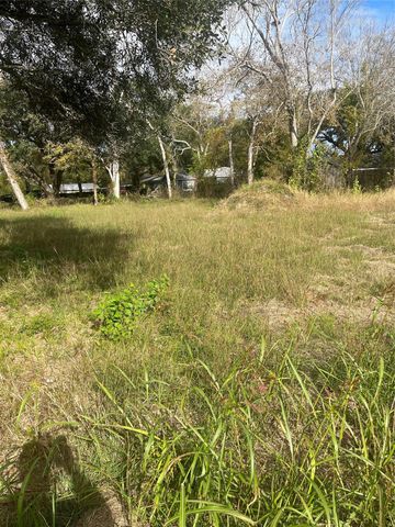 0 Highway 6, Hitchcock, TX 77563