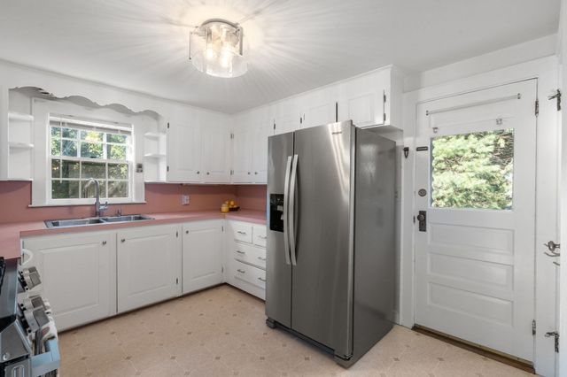 32 Mount Ida Rd, Weymouth, MA 02189