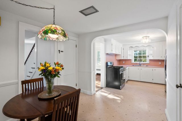 32 Mount Ida Rd, Weymouth, MA 02189