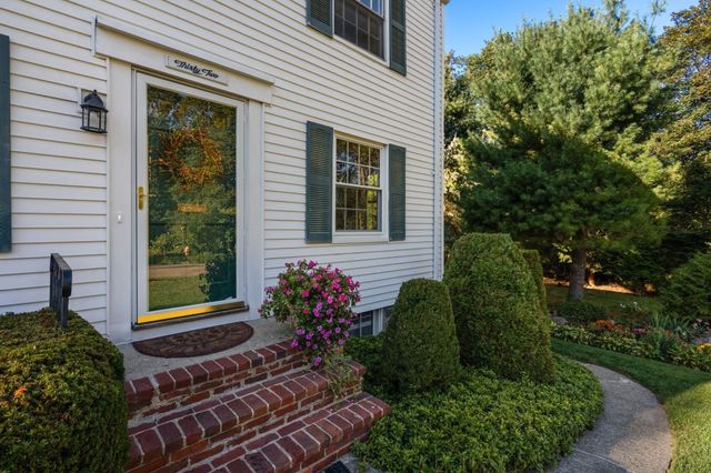 32 Mount Ida Rd, Weymouth, MA 02189