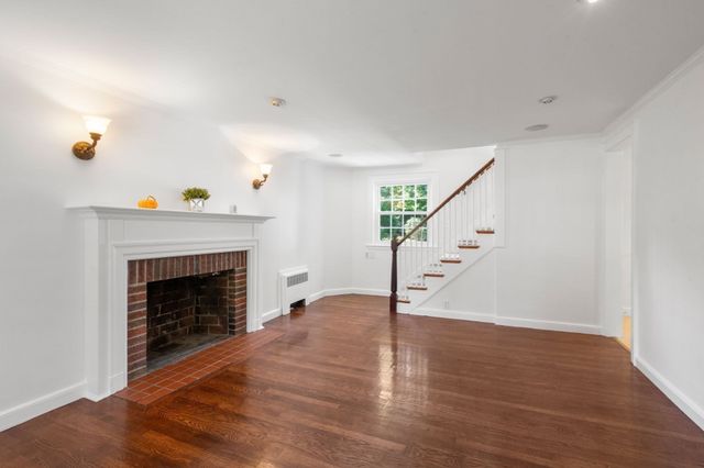 32 Mount Ida Rd, Weymouth, MA 02189
