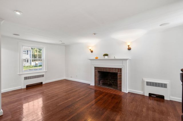 32 Mount Ida Rd, Weymouth, MA 02189