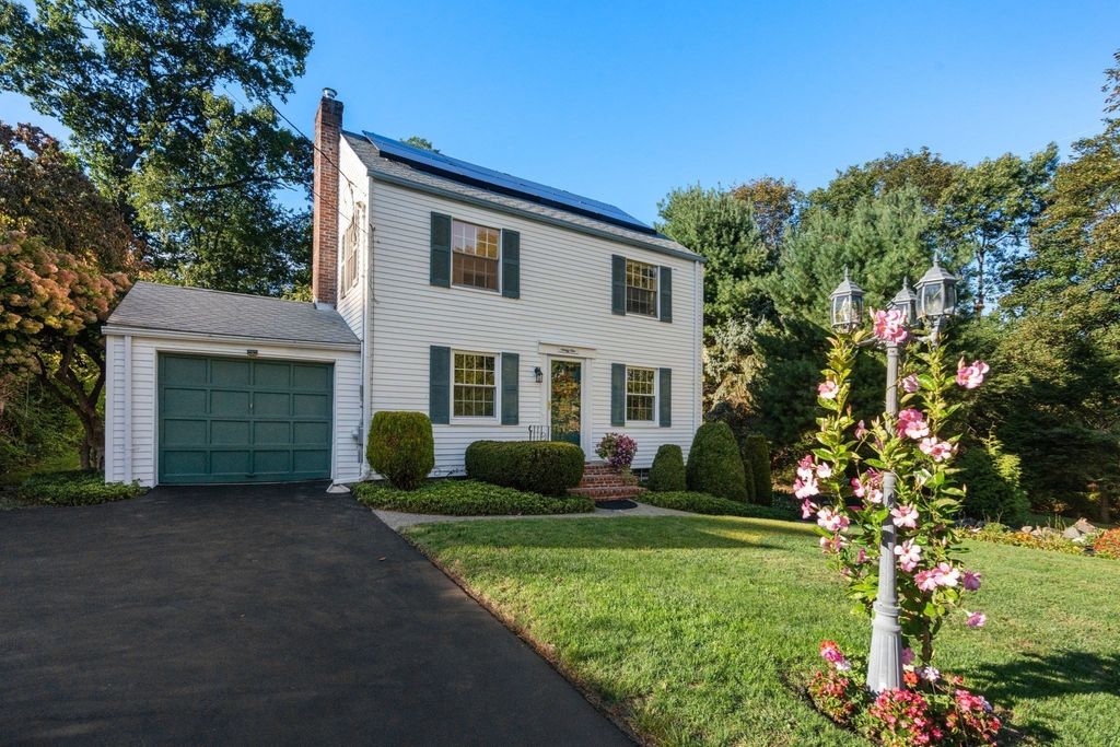 32 Mount Ida Rd, Weymouth, MA 02189