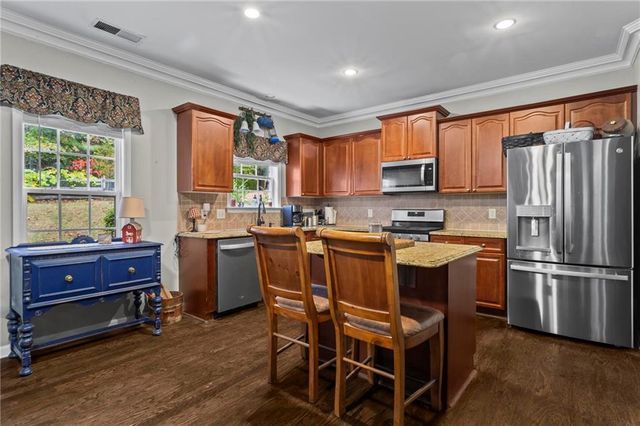 825 Flagstone Way, Acworth, GA 30101