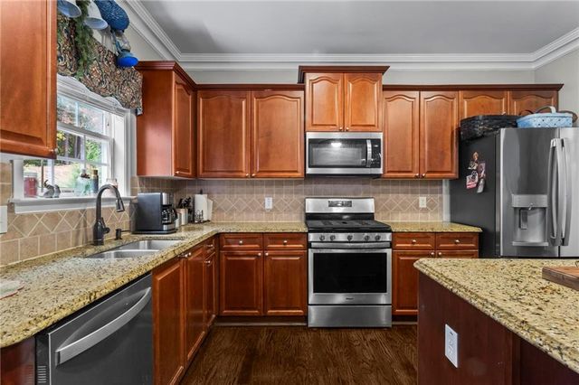 825 Flagstone Way, Acworth, GA 30101