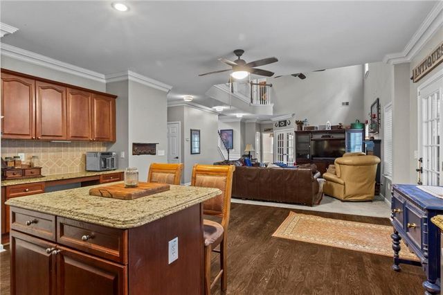 825 Flagstone Way, Acworth, GA 30101