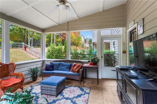 825 Flagstone Way, Acworth, GA 30101