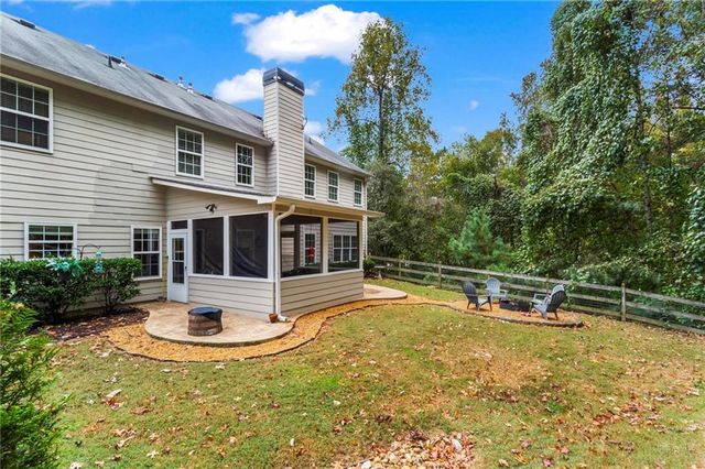 825 Flagstone Way, Acworth, GA 30101