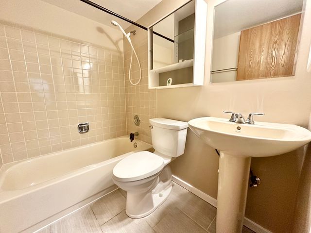 1202 Clearview Court, Buffalo Grove, IL 60089
