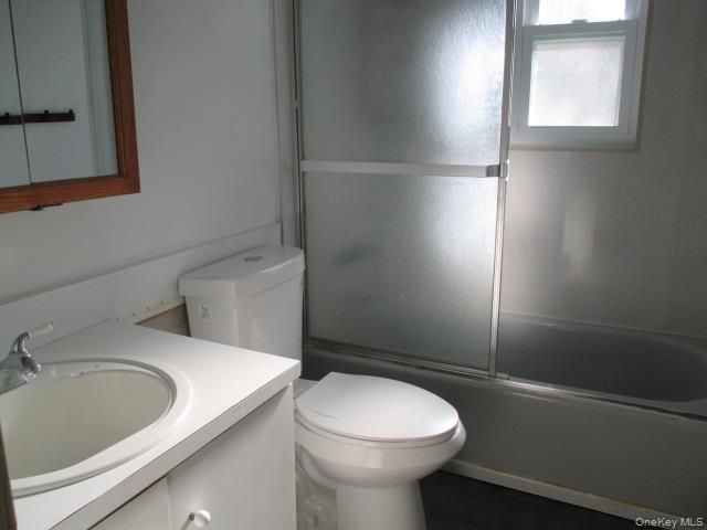 260 Waverly Avenue 52, Patchogue, NY 11772