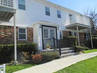 260 Waverly Avenue 52, Patchogue, NY 11772