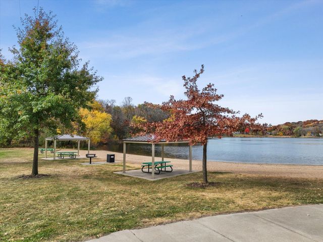 4723 Blake Way, Woodbury, MN 55129