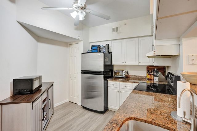 2113 Tuscany Way, Boynton Beach, FL 33435