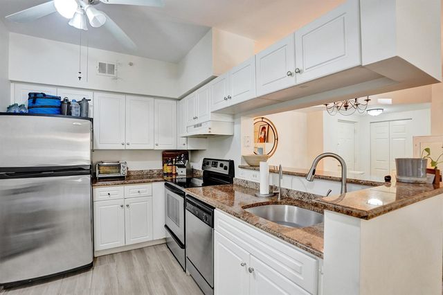 2113 Tuscany Way, Boynton Beach, FL 33435